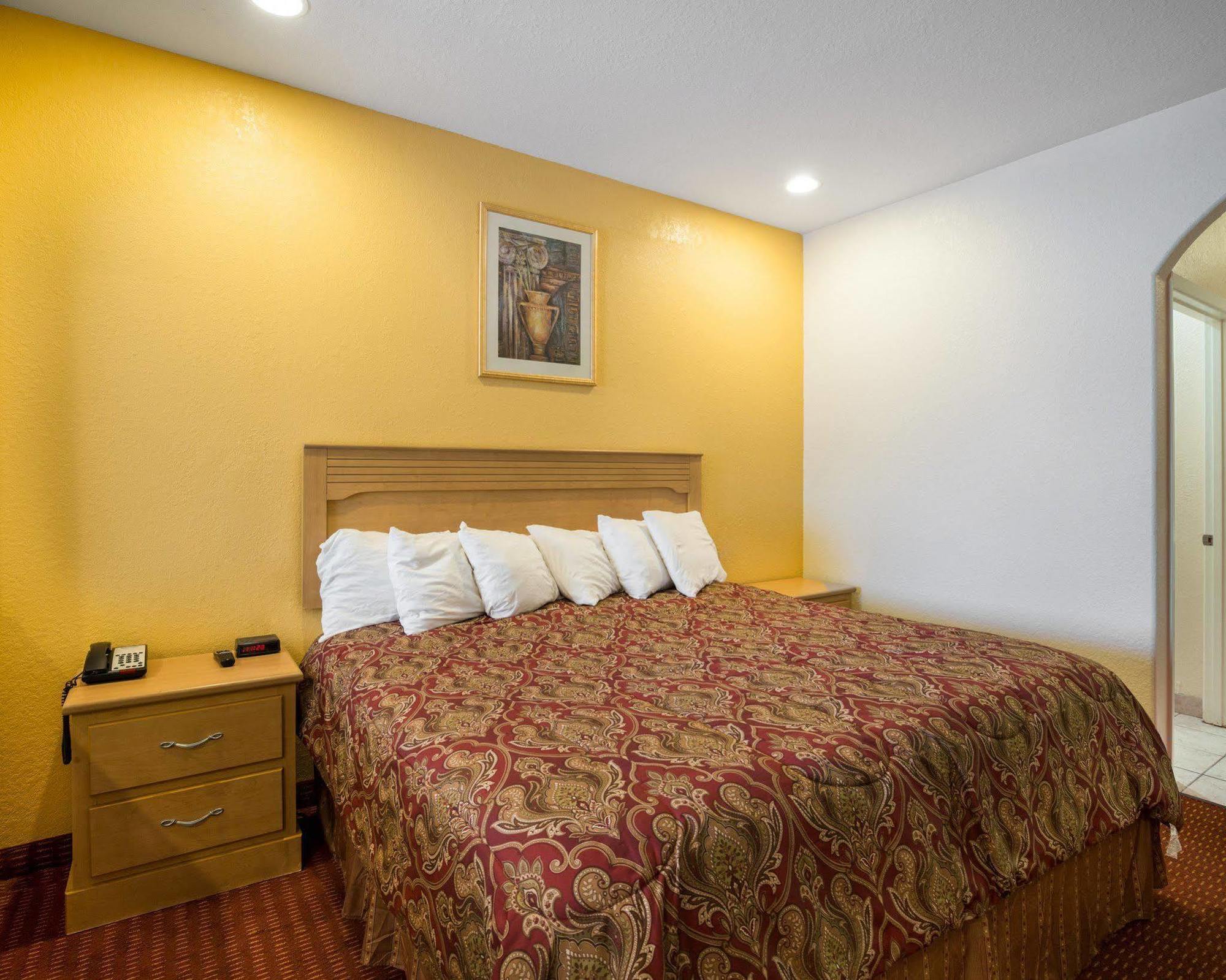 Scottish & Iah West Motel 2*