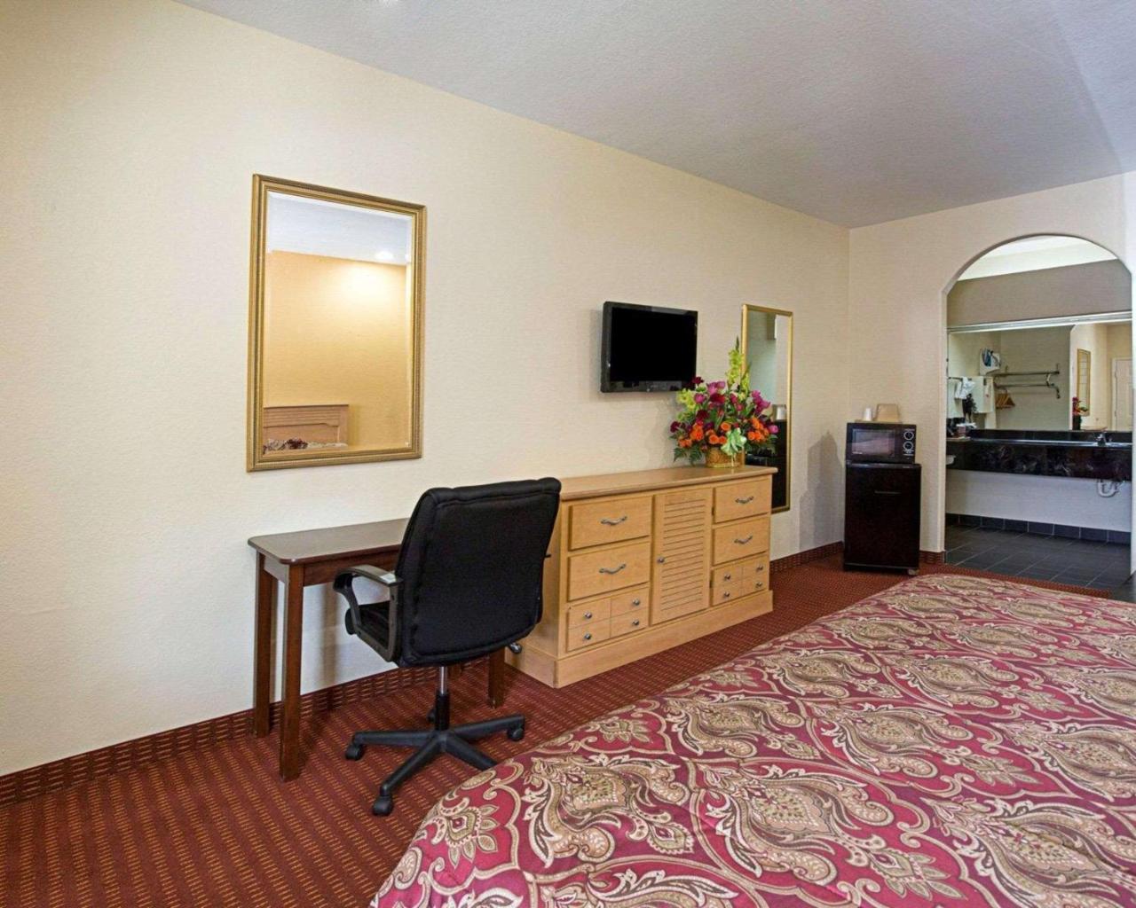 Scottish & Iah West Motel 2*